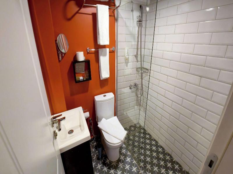 Think Hotel image