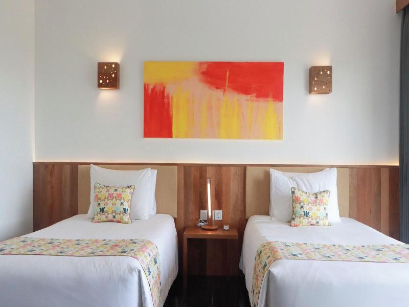 Comfort Inn Springfield image