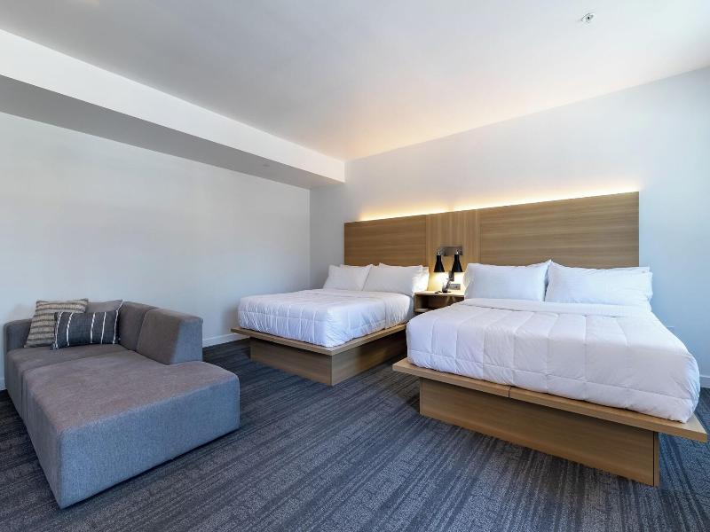 Hotel Mai Downtown Long Beach image
