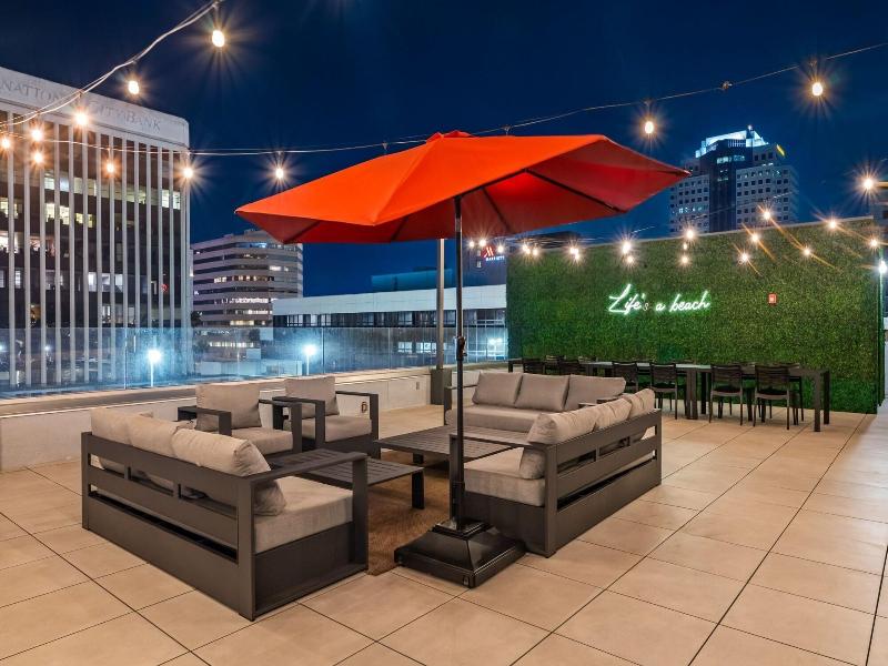 Hotel Mai Downtown Long Beach image