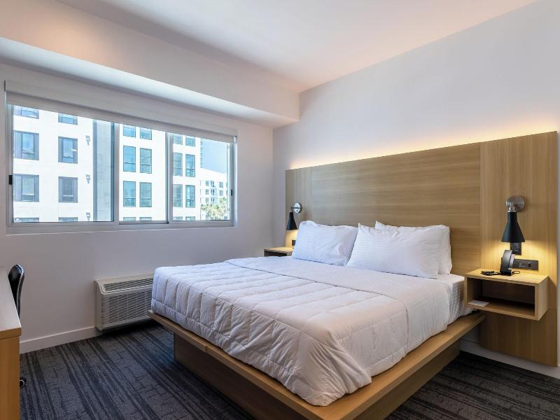 Hotel Mai Downtown Long Beach image