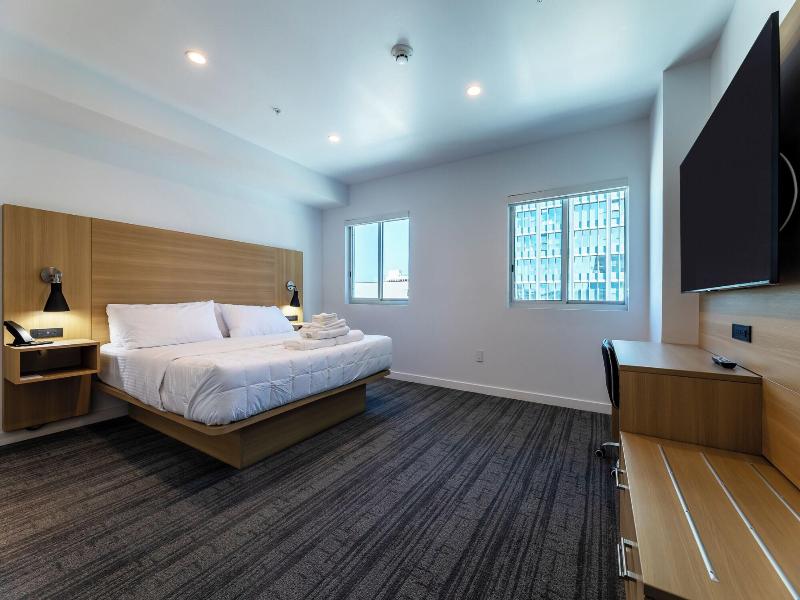 Hotel Mai Downtown Long Beach image