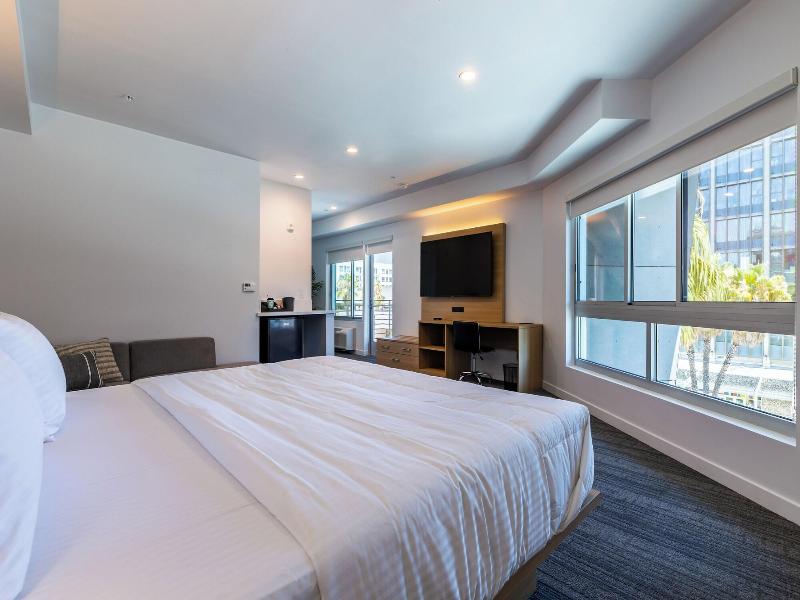 Hotel Mai Downtown Long Beach image