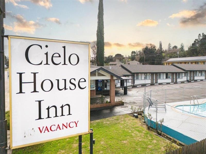 Cielo House Inn