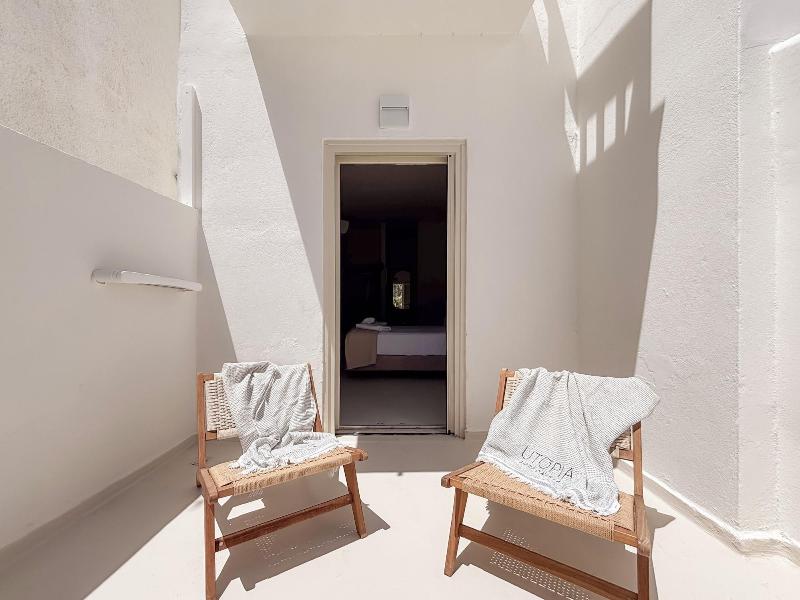 Utopia Hotel
