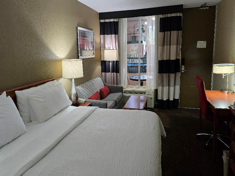 Alexandria Hotel & Conference Center — photo 36
