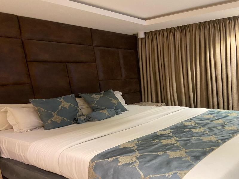 The Atrium Hotel Lagos image