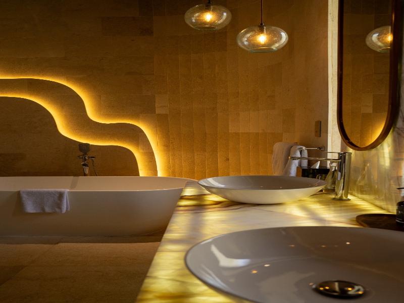 Vanara Resort & Spa image