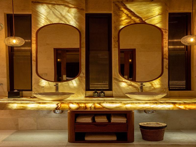 Vanara Resort & Spa image