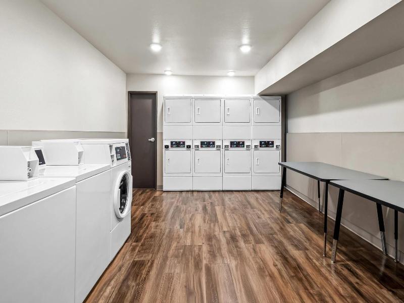 Woodspring Suites Orlando East Ucf image