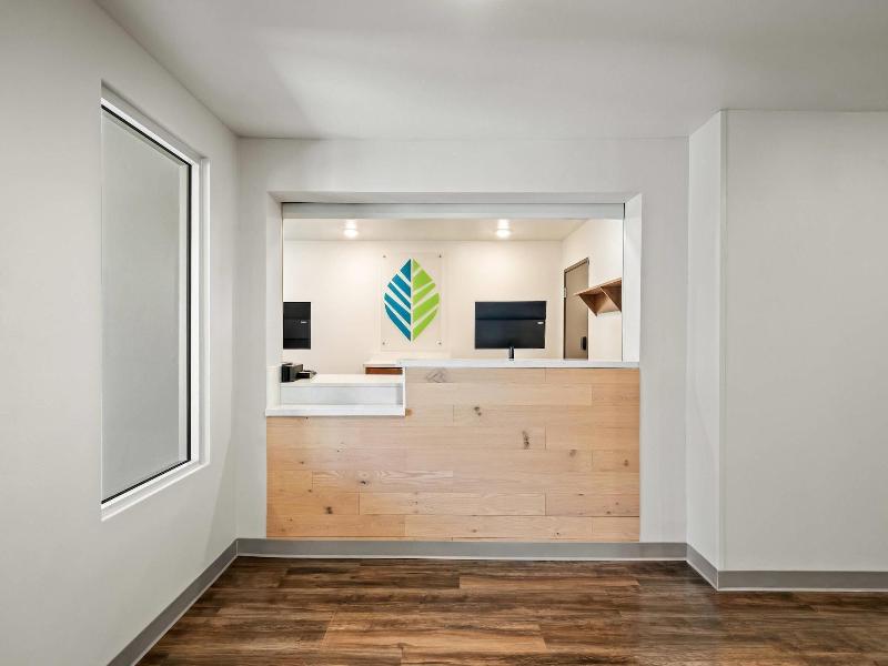 Woodspring Suites Orlando East Ucf image