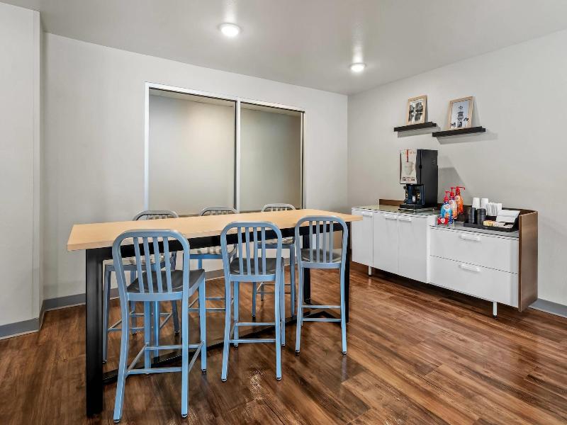 Woodspring Suites Orlando East Ucf image