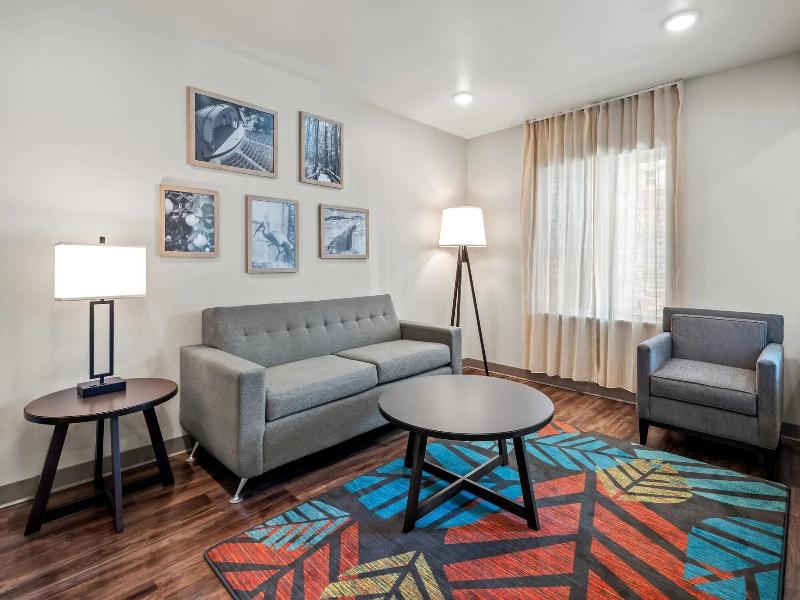 Woodspring Suites Orlando East Ucf image