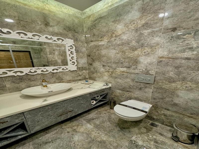 Golden Rose Deluxe Hotel 3