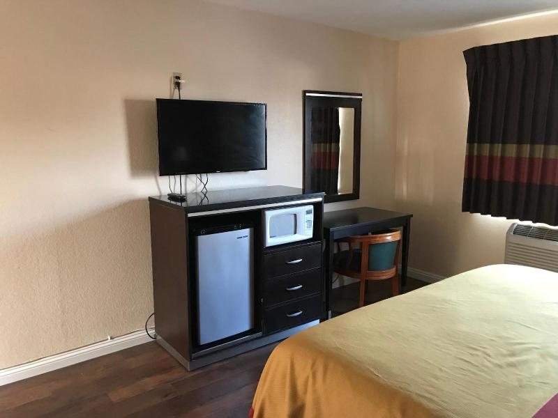 Manhattan Inn Suites Lax image