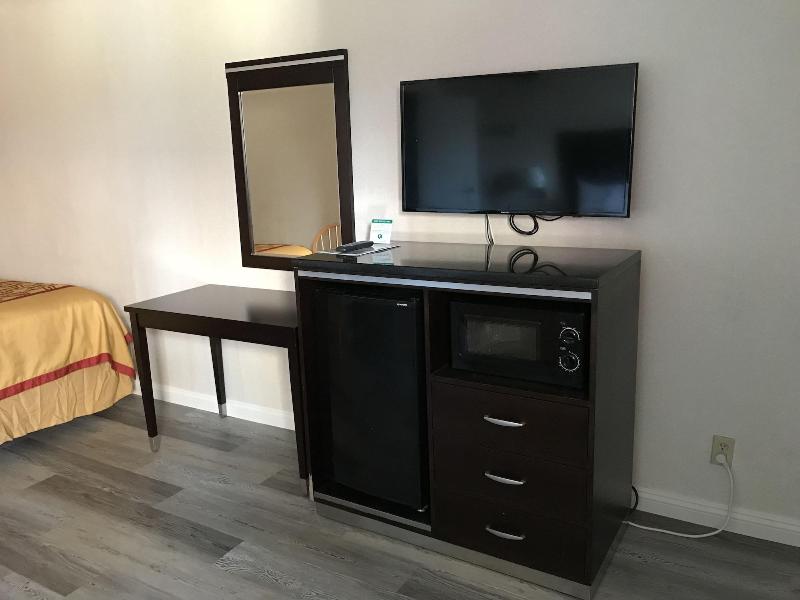 Manhattan Inn Suites Lax image