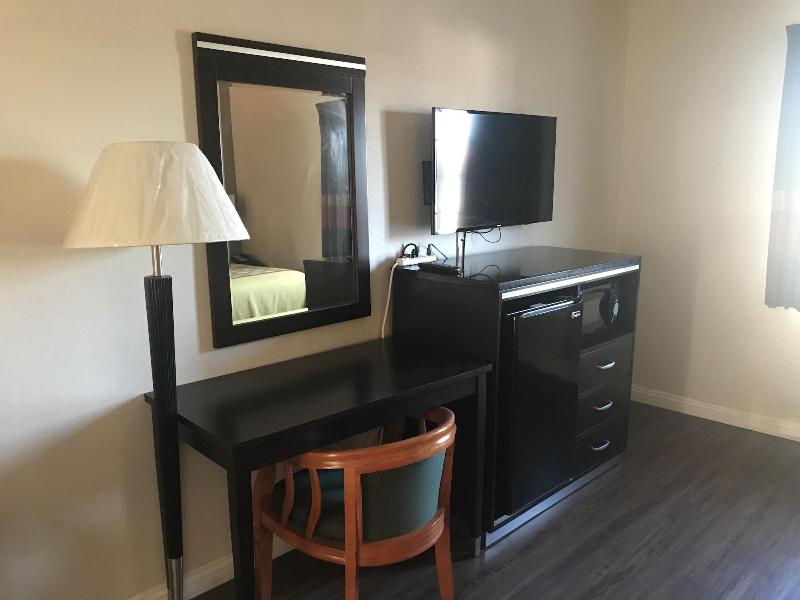 Manhattan Inn Suites Lax image
