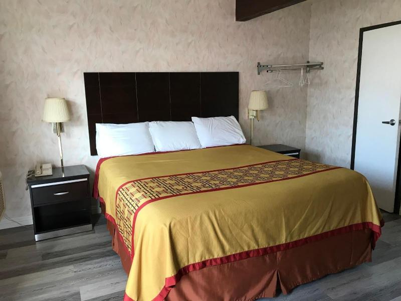 Manhattan Inn Suites Lax image