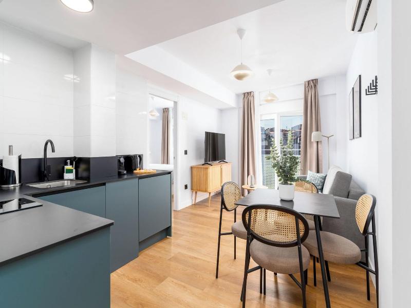 Limehome Oviedo Calle Postigo Bajo image