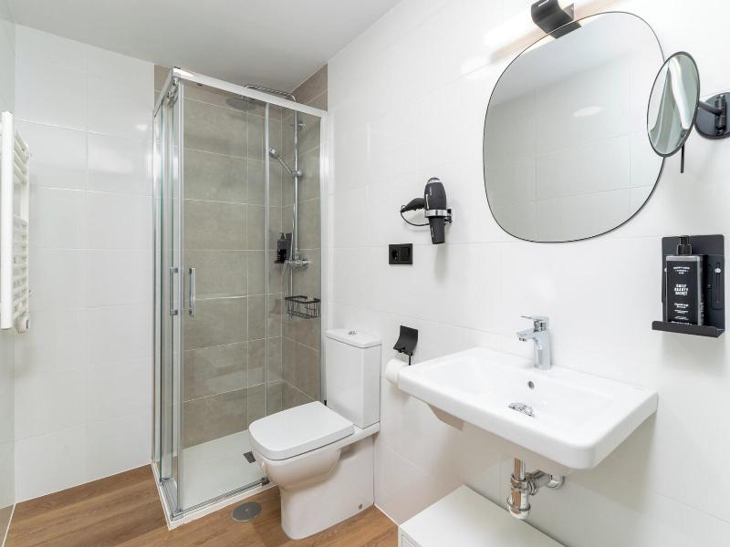 Limehome Oviedo Calle Postigo Bajo image