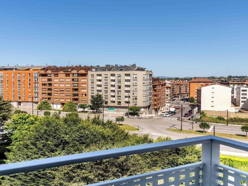 Limehome Oviedo Calle Postigo Bajo image