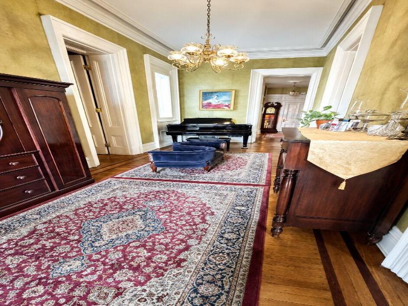 Dupont Mansion Bed Breakfast image