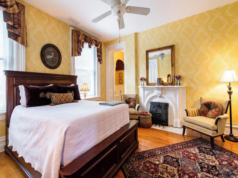 Dupont Mansion Bed Breakfast image