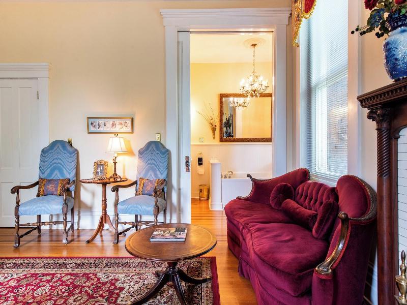 Dupont Mansion Bed Breakfast image