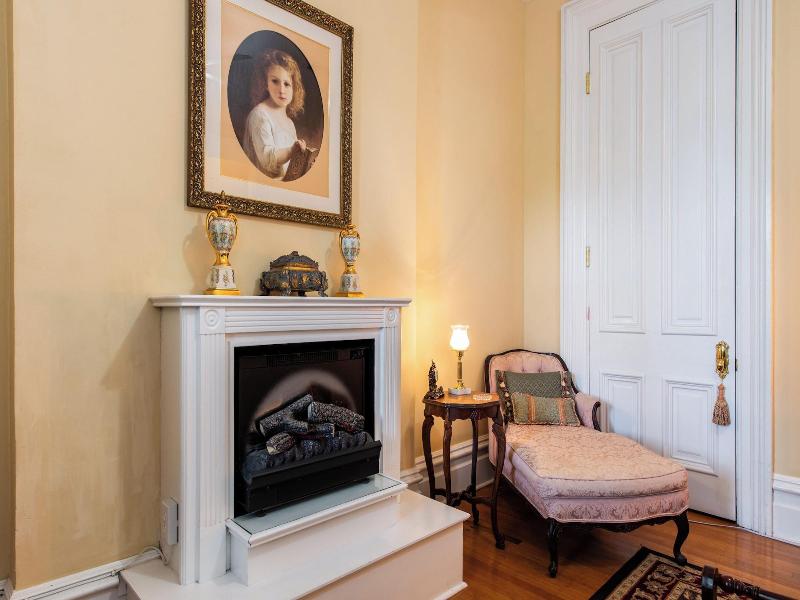 Dupont Mansion Bed Breakfast image