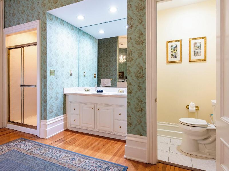Dupont Mansion Bed Breakfast image