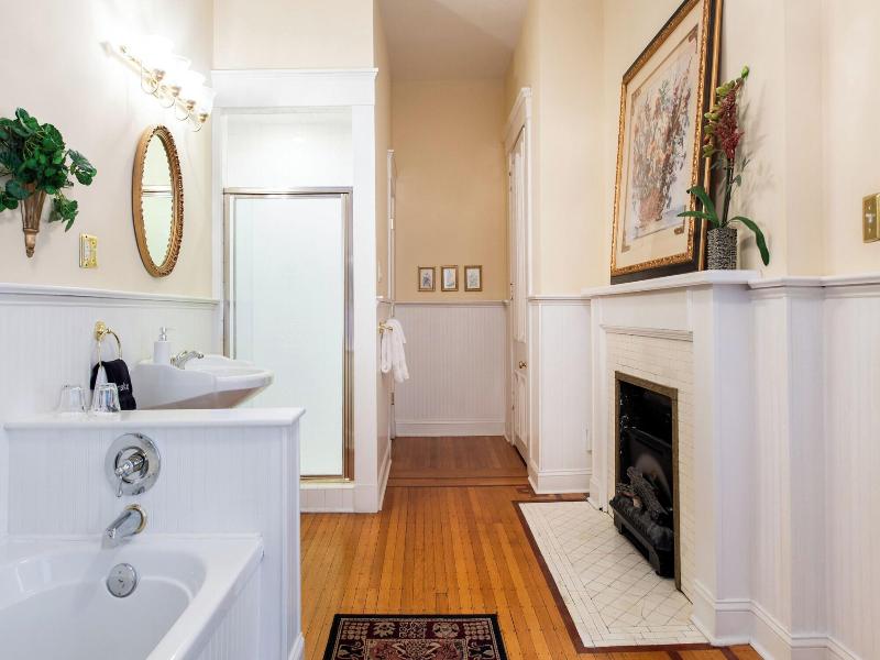 Dupont Mansion Bed Breakfast image