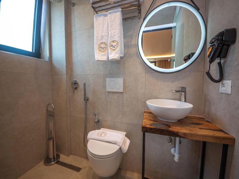 Emara Boutique Hotel image