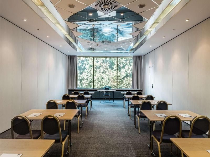 Pentahotel Bremen image