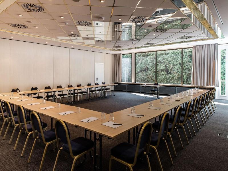 Pentahotel Bremen image