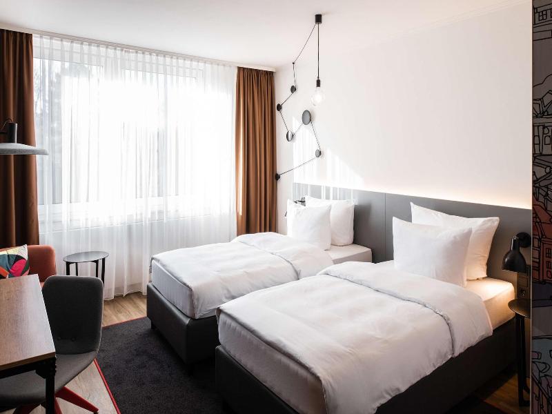 Pentahotel Bremen — exterior view