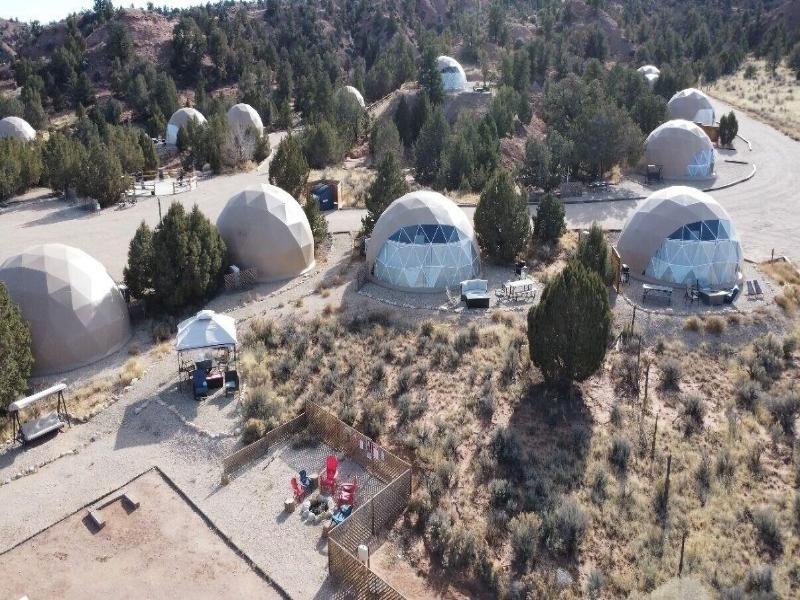 Bryce Glamp And Camp image
