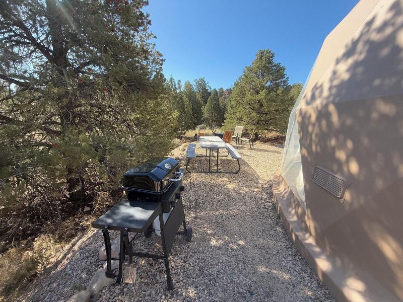 Bryce Glamp And Camp image