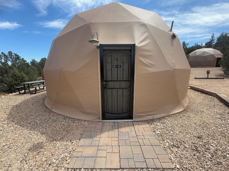 Bryce Glamp And Camp image