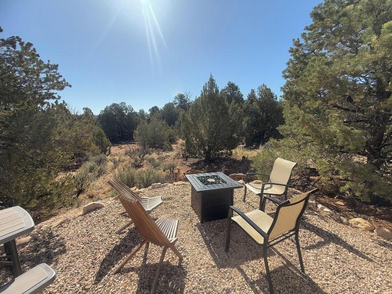 Bryce Glamp And Camp image