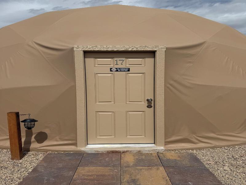 Bryce Glamp And Camp image