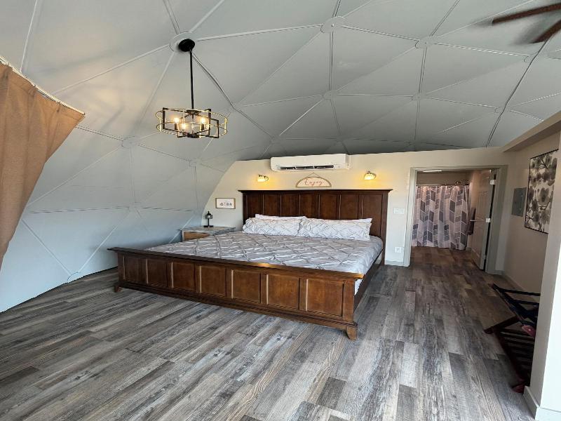 Bryce Glamp And Camp image