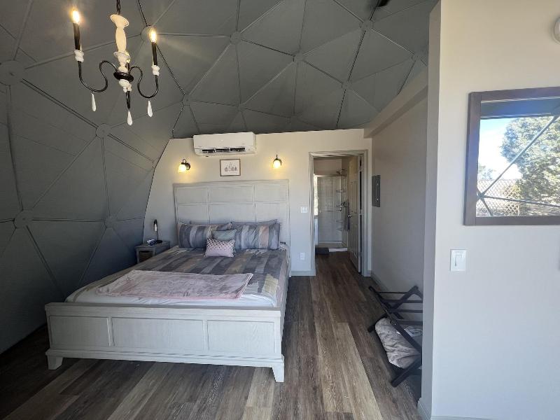 Bryce Glamp And Camp image
