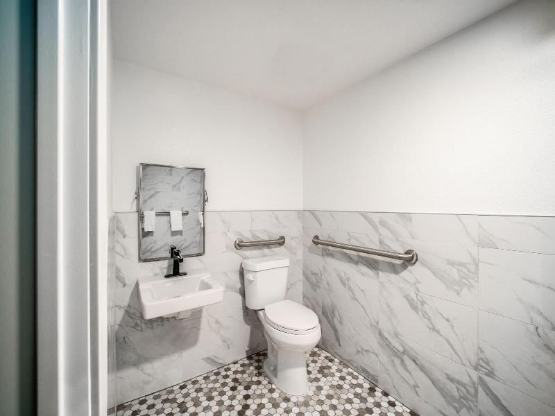 Aspire Inn Studios Spas image
