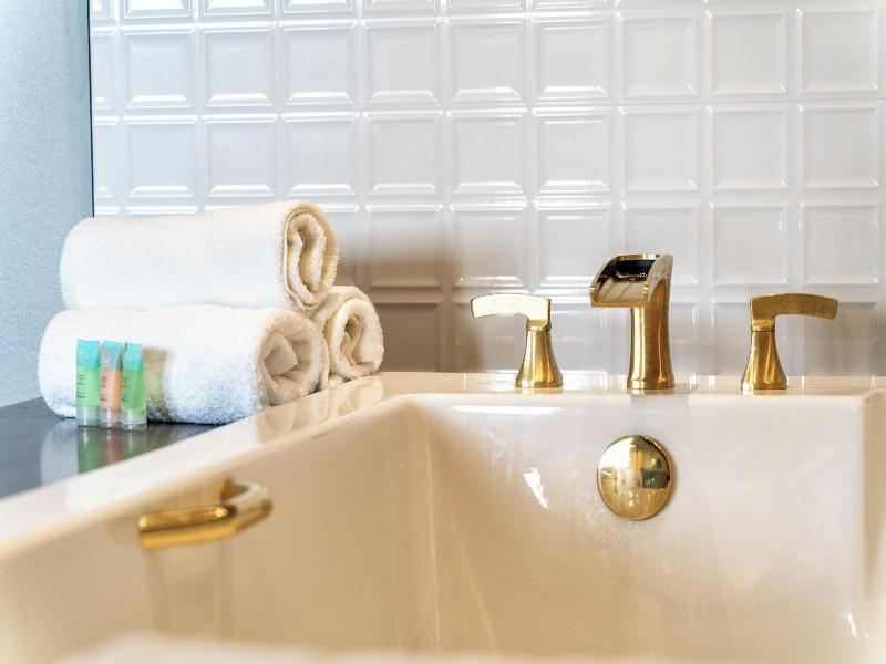 Aspire Inn Studios Spas image