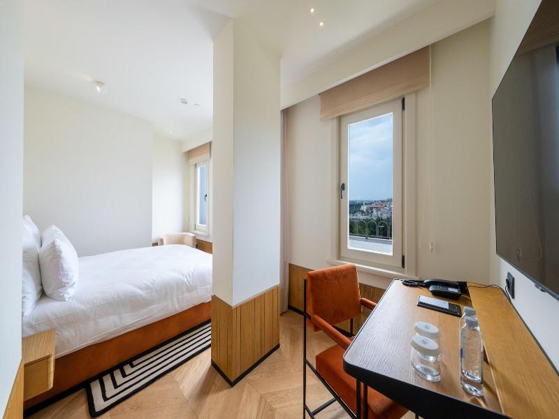 The Gift Hotel image