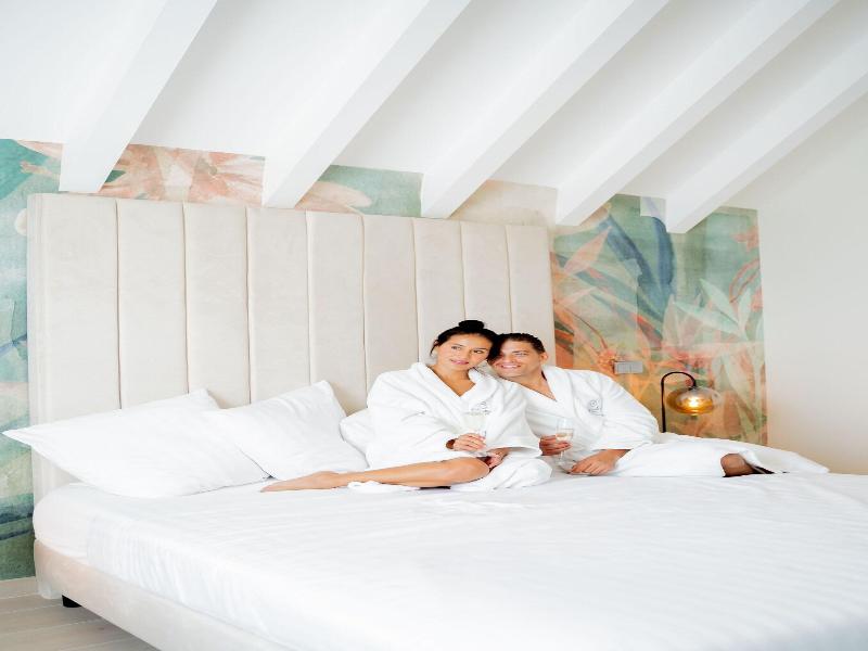 Harbor Hotel Casino Curacao image