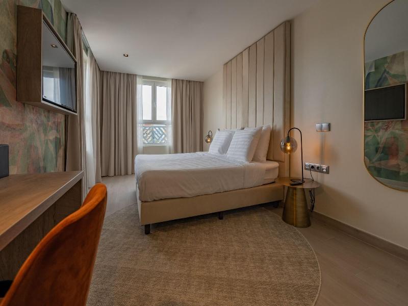 Harbor Hotel Casino Curacao image