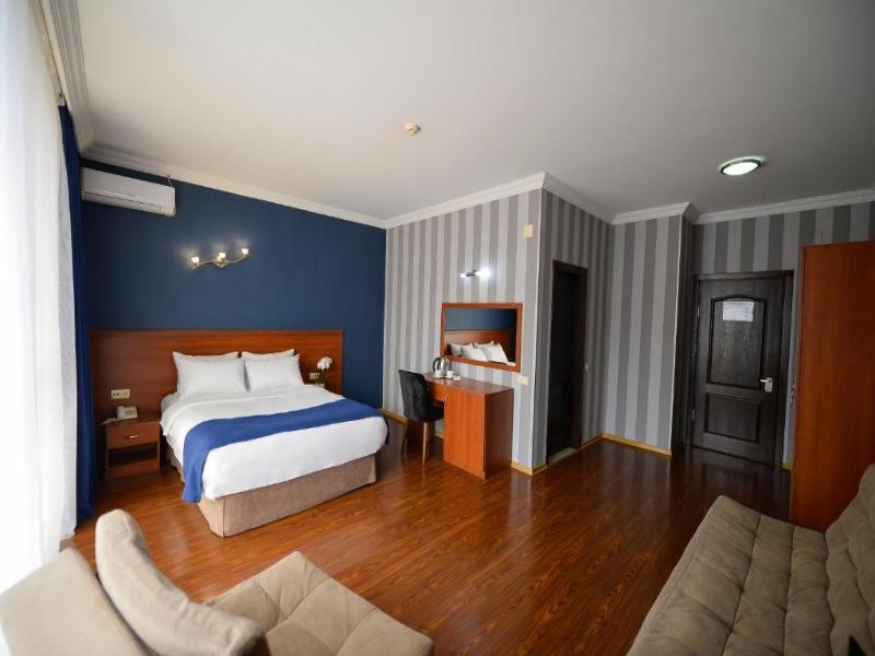 Aura Boutique Hotel image