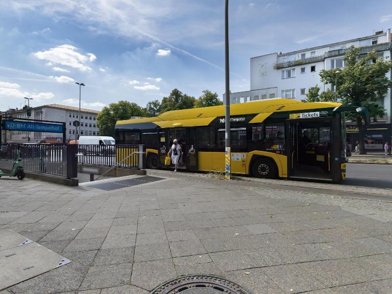 Limehome Berlin Luise Henriette Str image