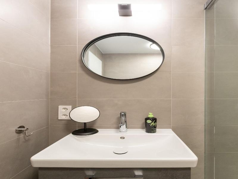 Limehome Berlin Luise Henriette Str image